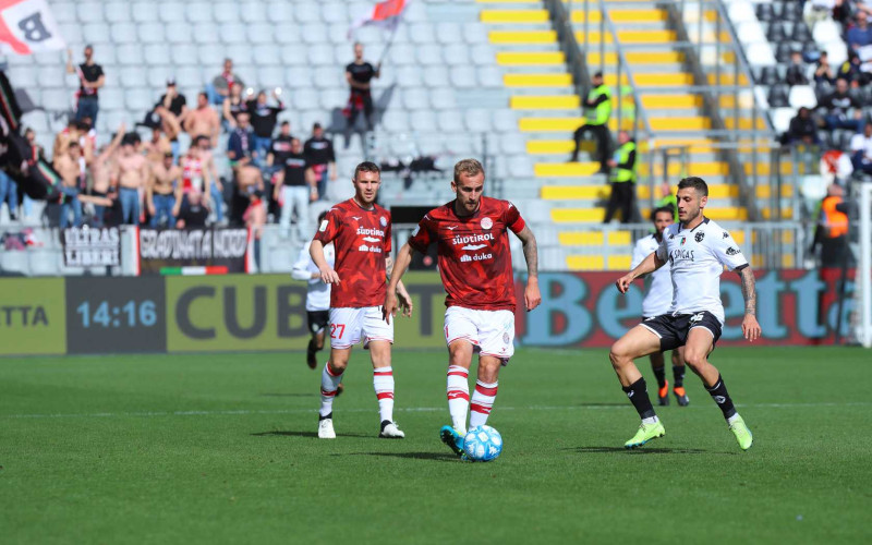 Kurtic und Tait im Spiel gegen Spezia